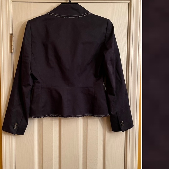 Tahari Frayed Trim Denim Jacket Size 4 Petite - Picture 3 of 3